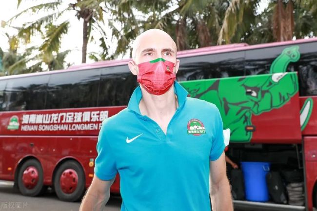 老板揉搓秘书丰满大乳动态图